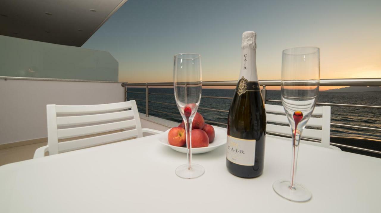 Bella Mare Luxury Apartments Kalamaki  Exterior photo
